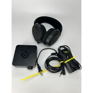 SteelSeries Arctis Nova Pro Wireless Gaming Headset 1 Battery